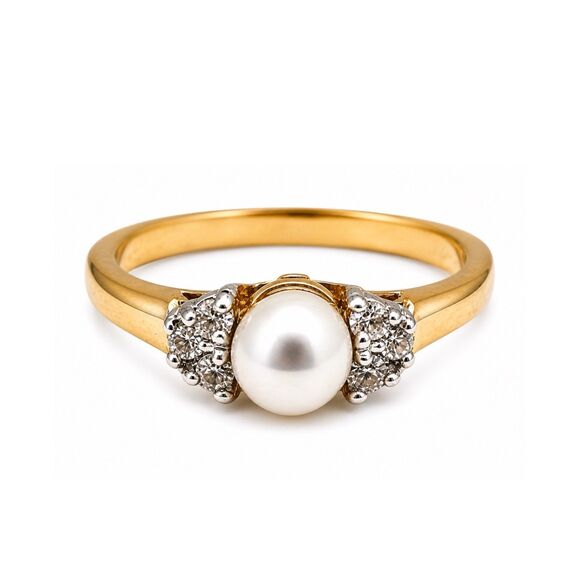 Vintage Jewelry - Vintage 1970s Ring Size 6 Simulated Pearl CZ Three Stone Gold Plated - 14M